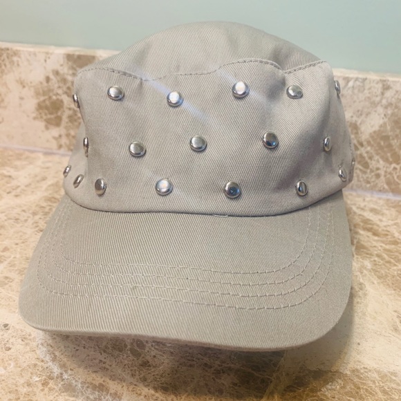 chatties Accessories - 4 FOR 10 💕💕charities Hat💕💕